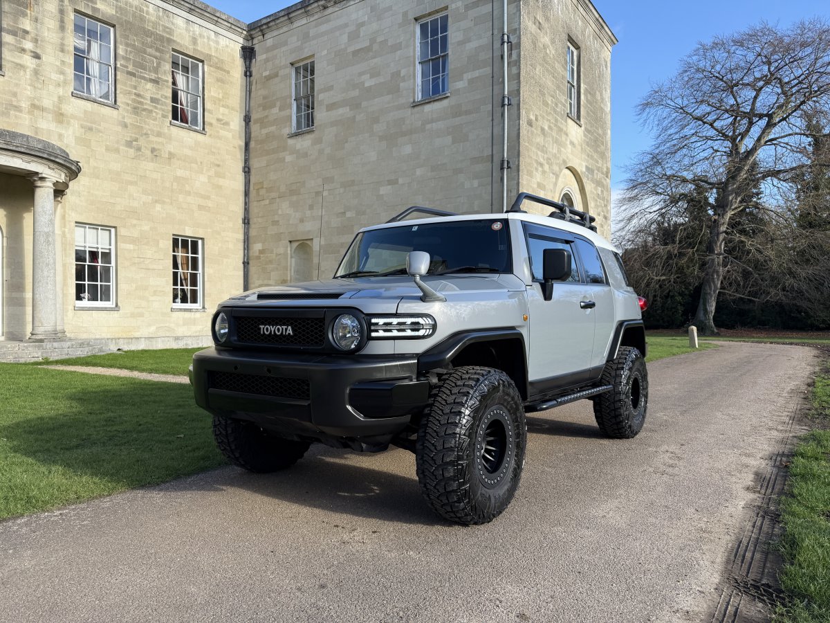 FJ CRUISER - FACTORY OFF ROAD SUSPENSION, A-TRAC & DIFF LOCK
