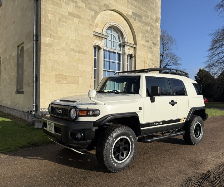 FJ CRUISER - FACTORY OFF ROAD SUSPENSION, A-TRAC & DIFF LOCK